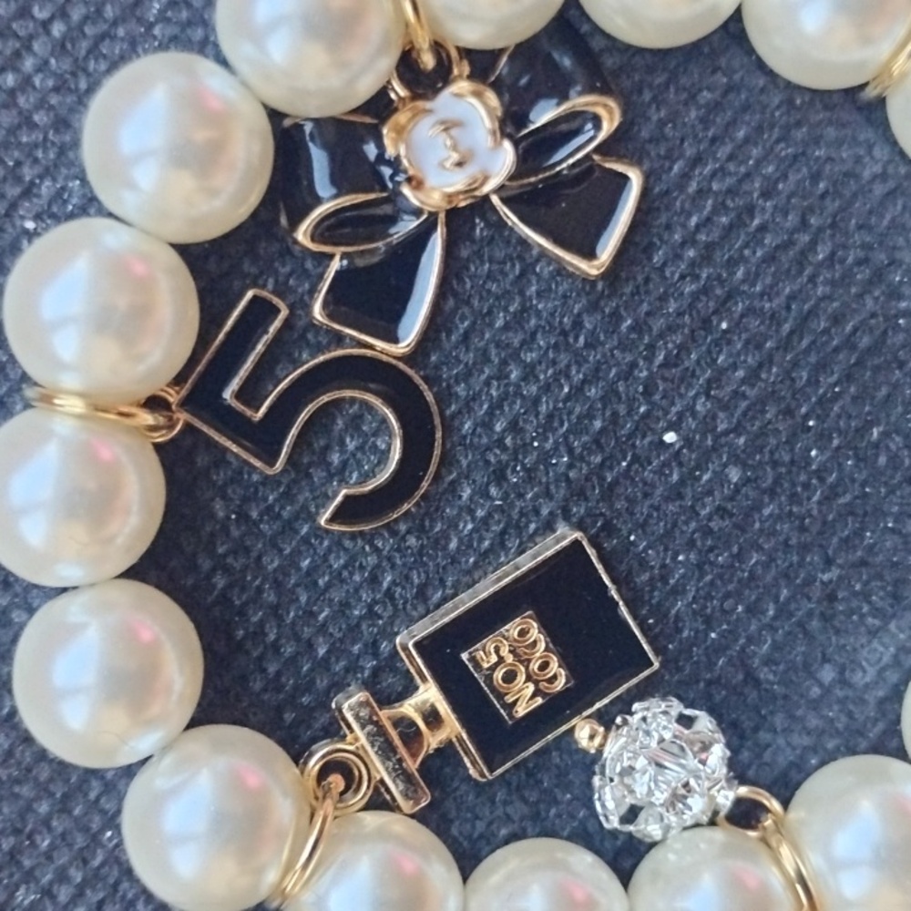 Elegant Pearl Charm Bracelet - Picture 3 of 5